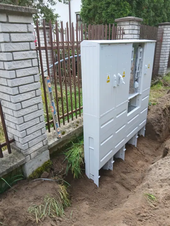Złącze kablowe po ustawieniu w terenie